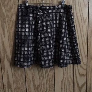 Lily Rose black and white patterned skirt